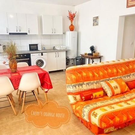 Chery'S House Vierzon Extérieur photo